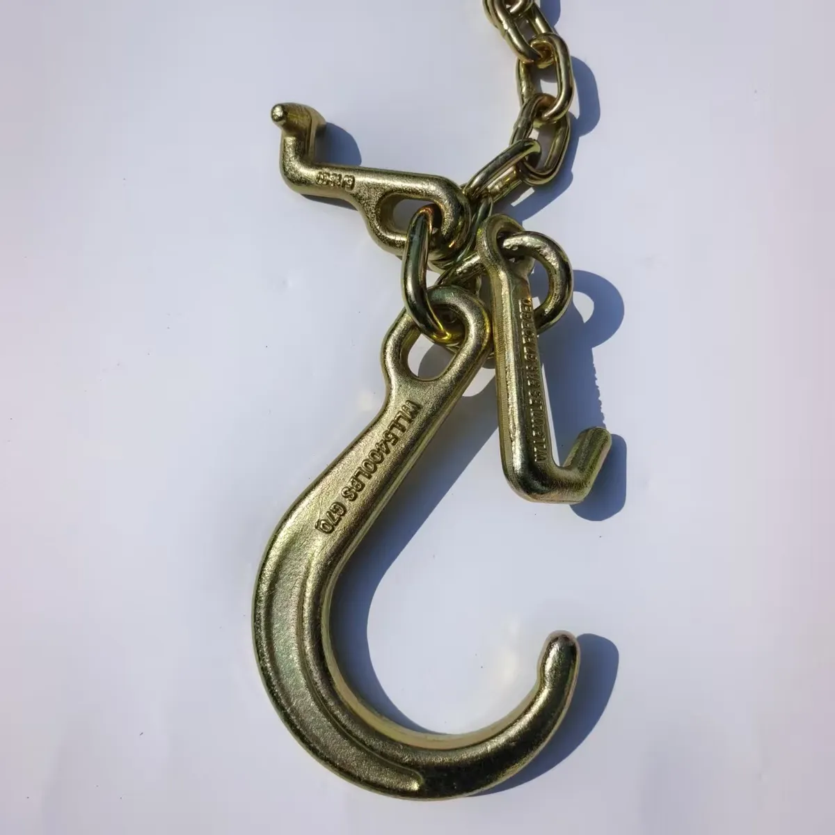 Working Load Limit: 4700 lbs Capacity: 18,800 lbs End Fittings: 8" Medium J Hooks, T- Hook & J-Hook Top Fittings: Pear Link w/ Grab Hooks Legs: 2 ft